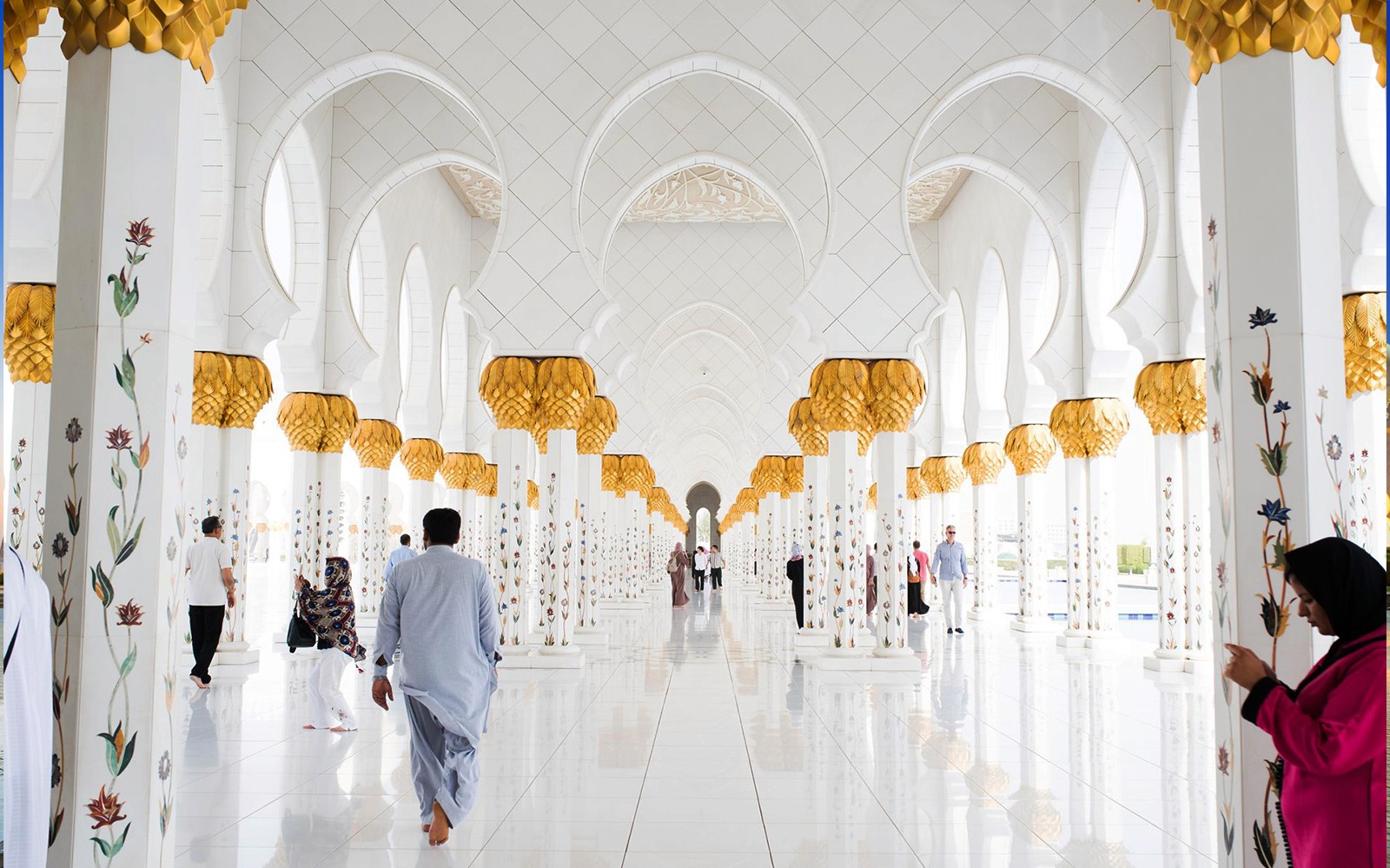 Full-Day Guided Tour of Abu Dhabi Mosque & Warner Bros. from Dubai — gallery 3