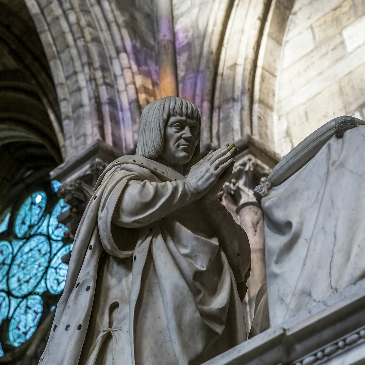Basilica of Saint Denis: Dedicated Entrance visitor view at Basilique Cathédrale de Saint-Denis