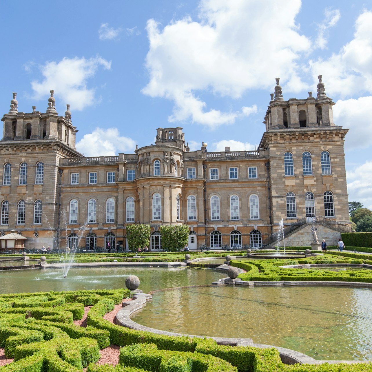 Blenheim Palace, Downton Abbey Village & Cotswolds: Guided Tour from London — gallery 2