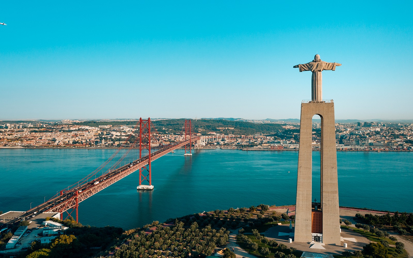 10-Minute Helicopter Flight over Lisbon’s Coastline — gallery 2