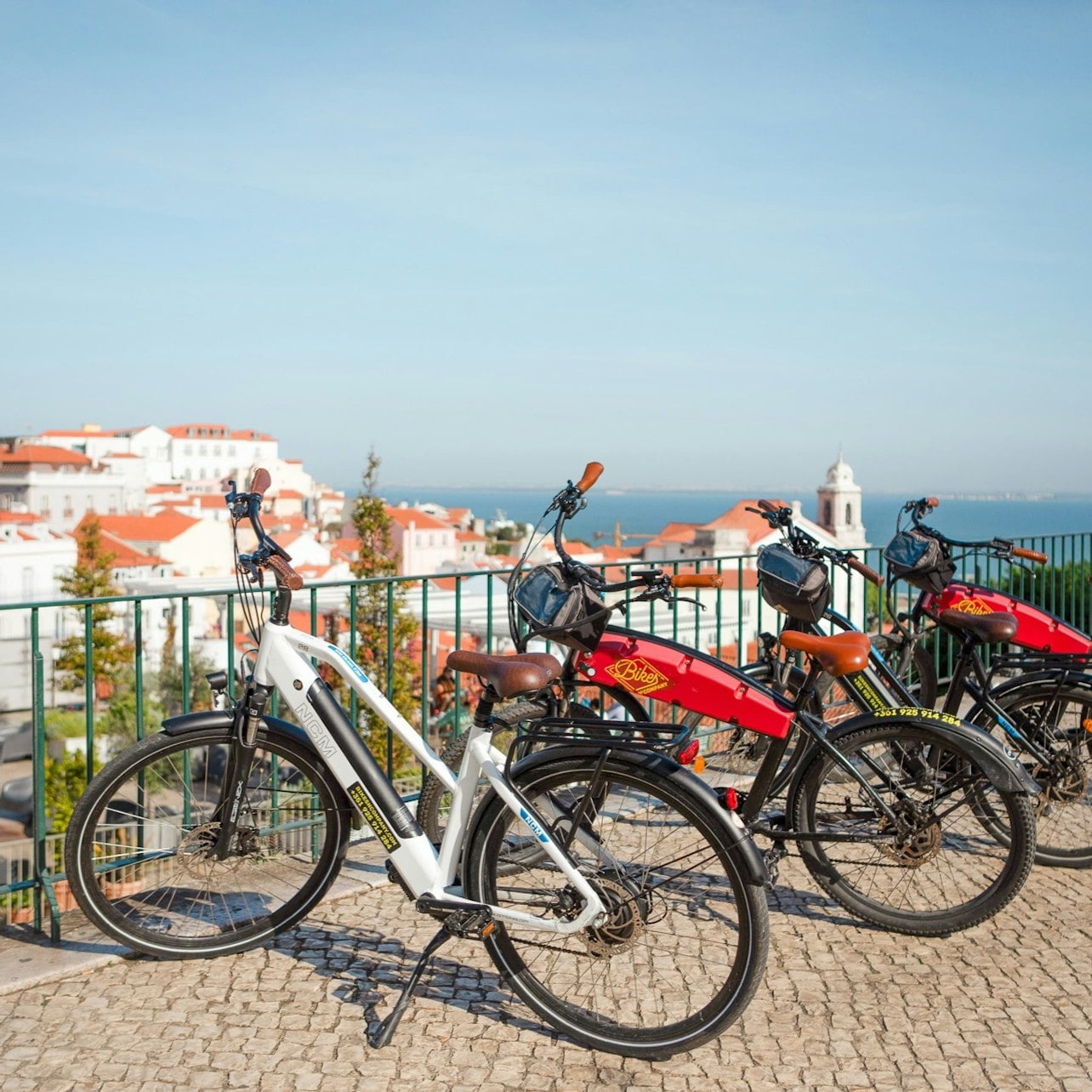 Lisbon: Guided E-Bike Tour