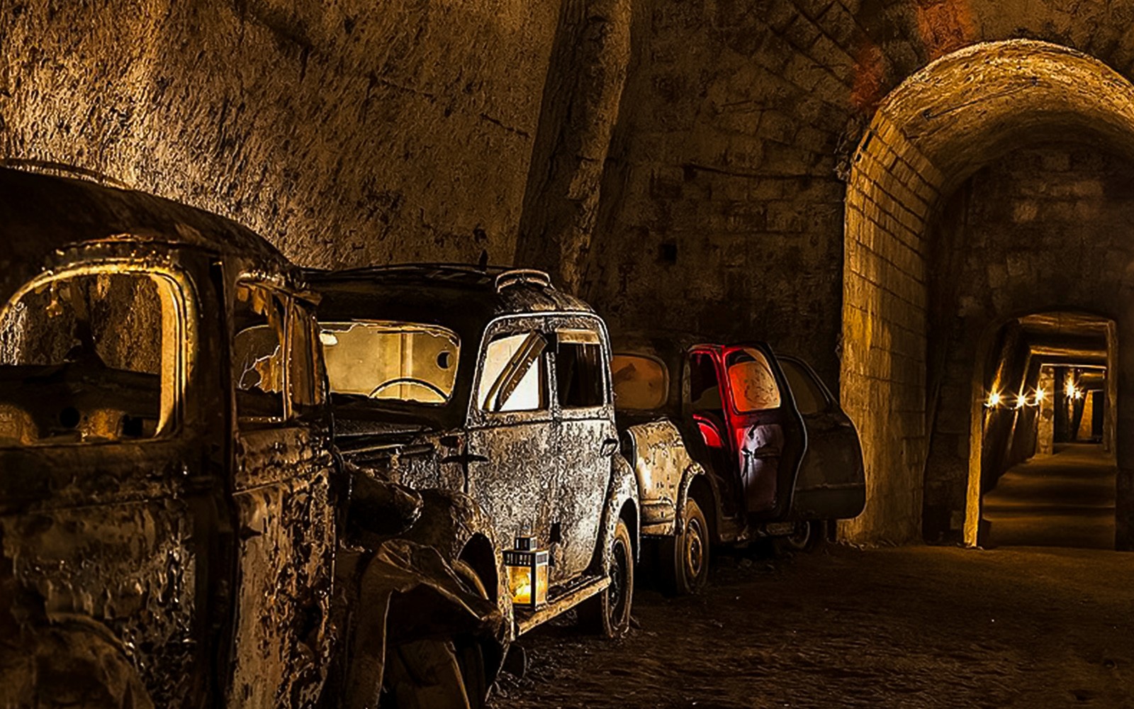 Bourbon Tunnel Entry Tickets & Guided Tour