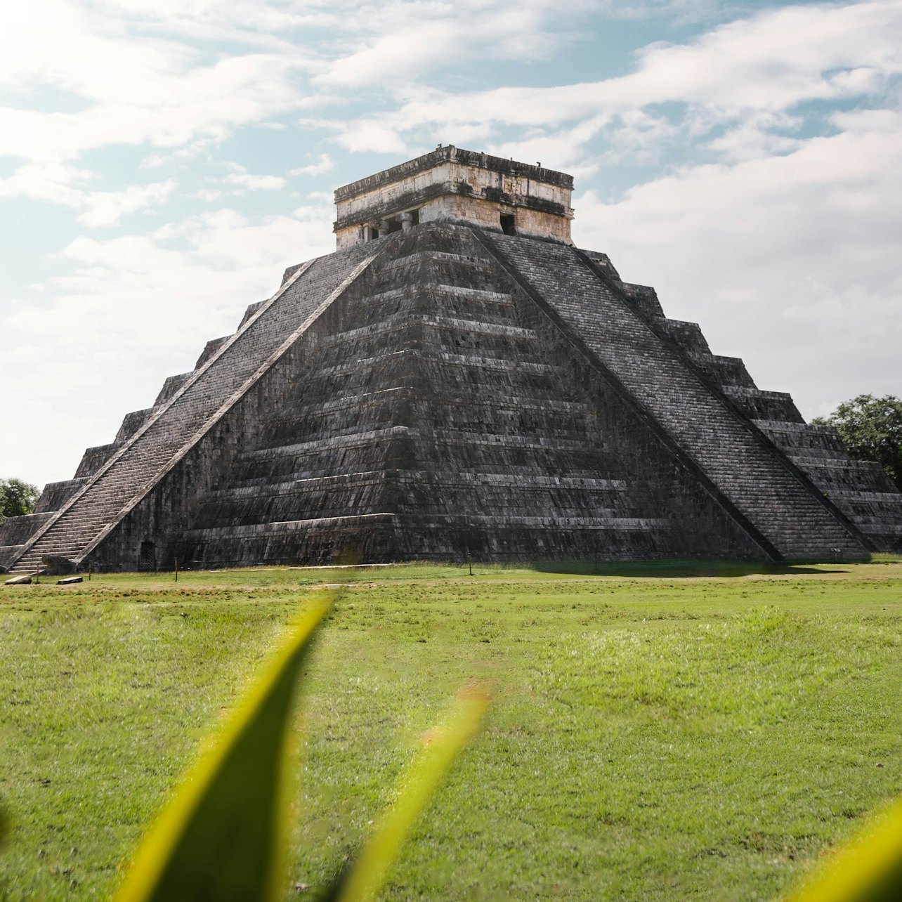 Chichén Itzá, Izamal, & Cenote Xcajum: Roundtrip Transfer from Mérida + Lunch