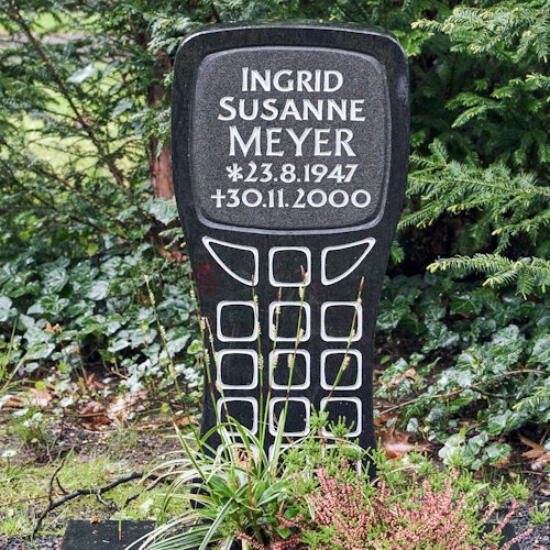 Cologne: Melaten Cemetery Guided Walking Tour