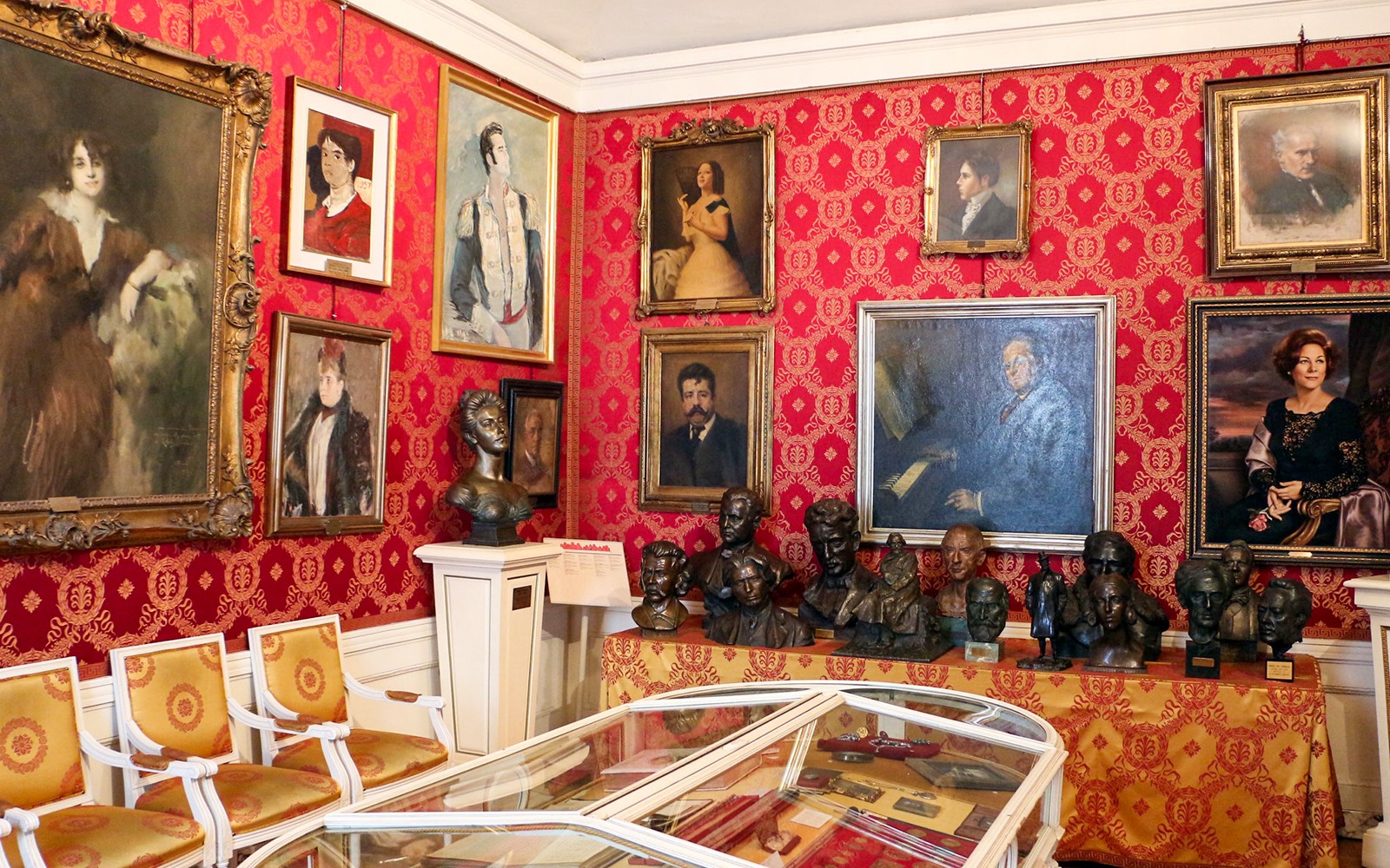 Skip-the-Line Entry & Guided Tour of La Scala Theatre