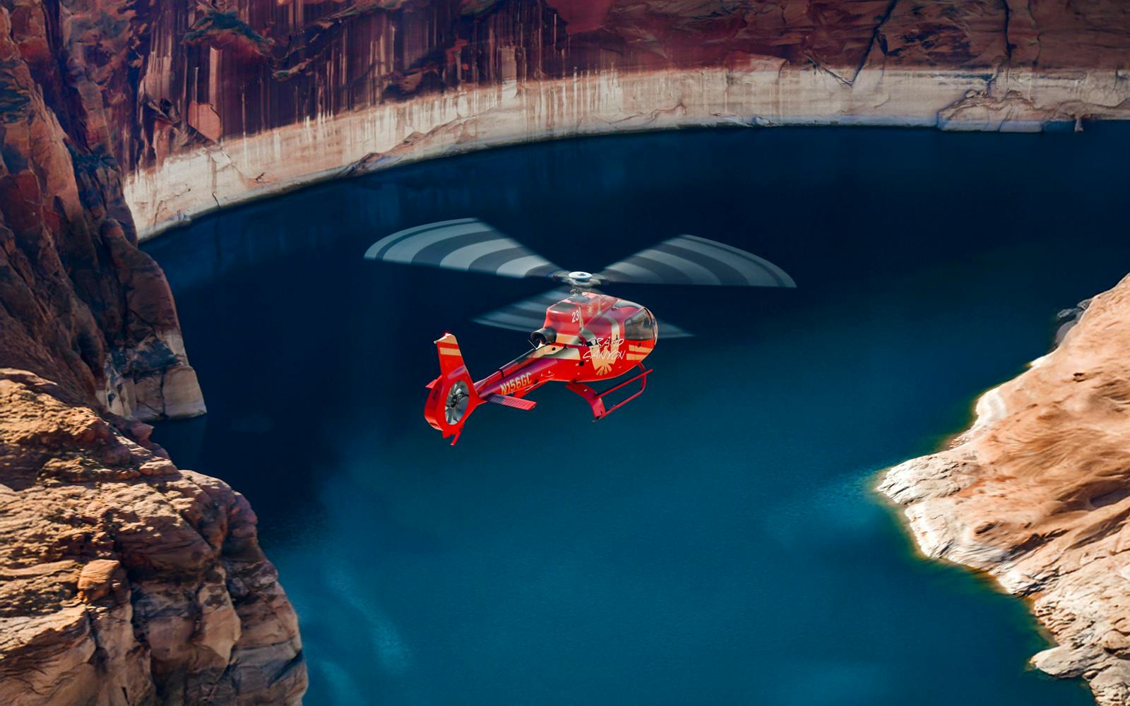 Las Vegas Strip & Hoover Dam Helicopter Tour — experience view