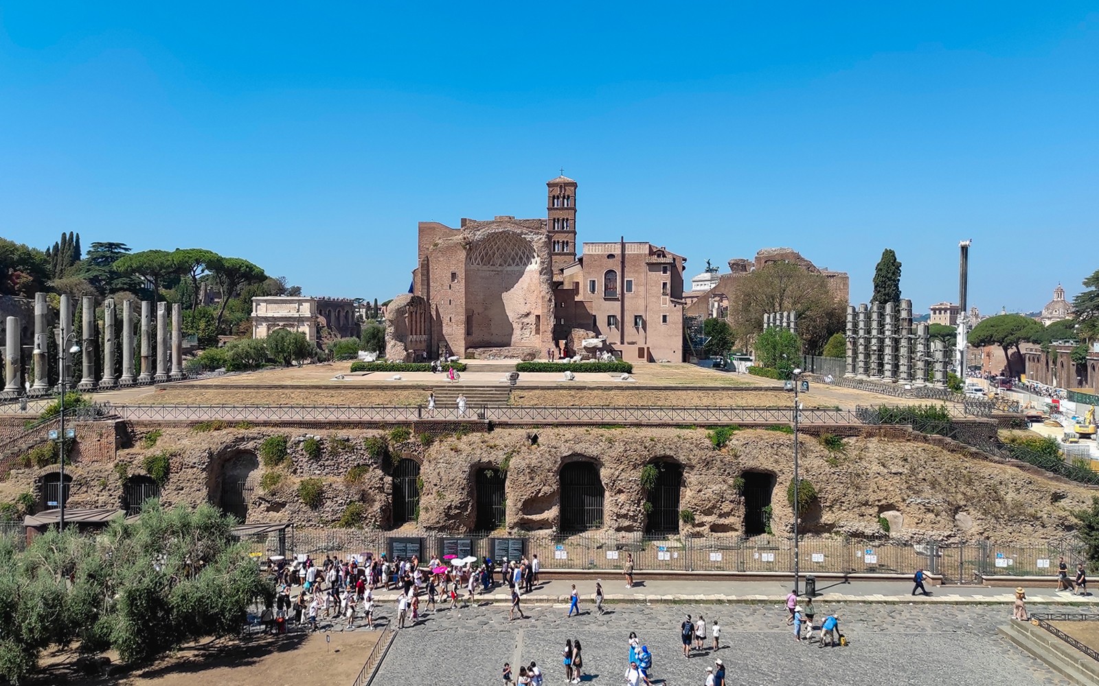 VIP Colosseum, Palatine Hill & Roman Forum Private Tour