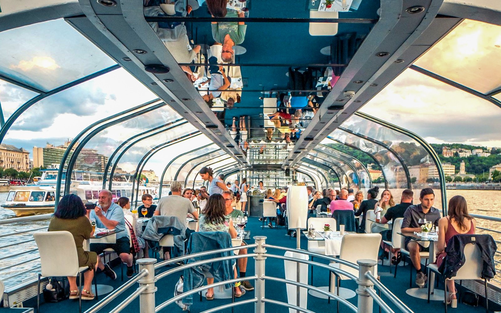 Budapest Danube River Candlelit Dinner Cruise with Live Music — gallery 1