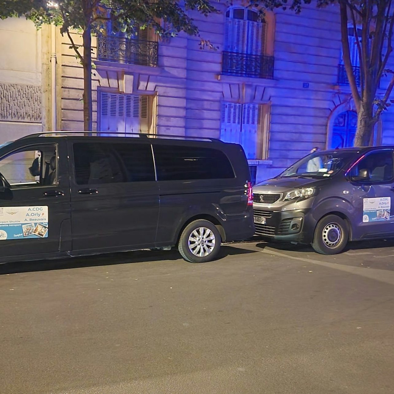 Paris: Private Shuttle Transfer from CDG Airport to Hotel