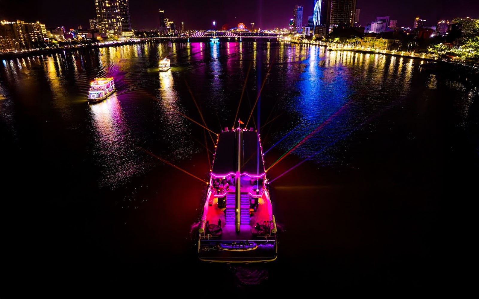 Da Nang: Poseidon Night Cruise on Han River