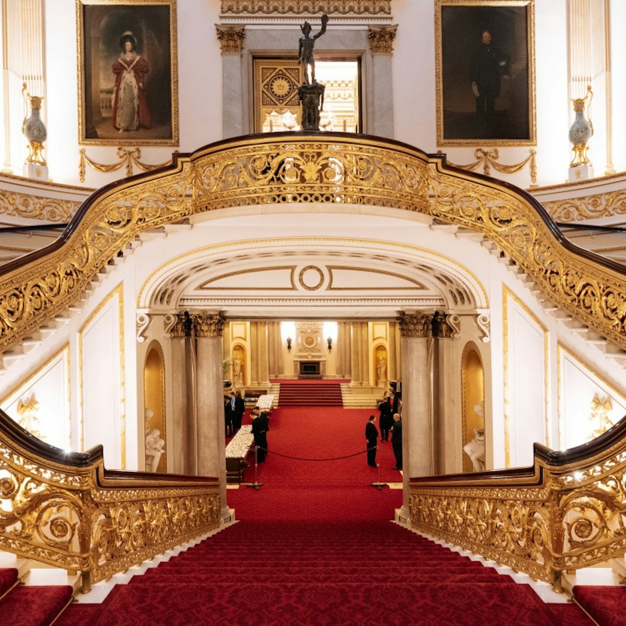 London: Westminster Highlights Walking Tour + Buckingham Palace Entry — gallery 1