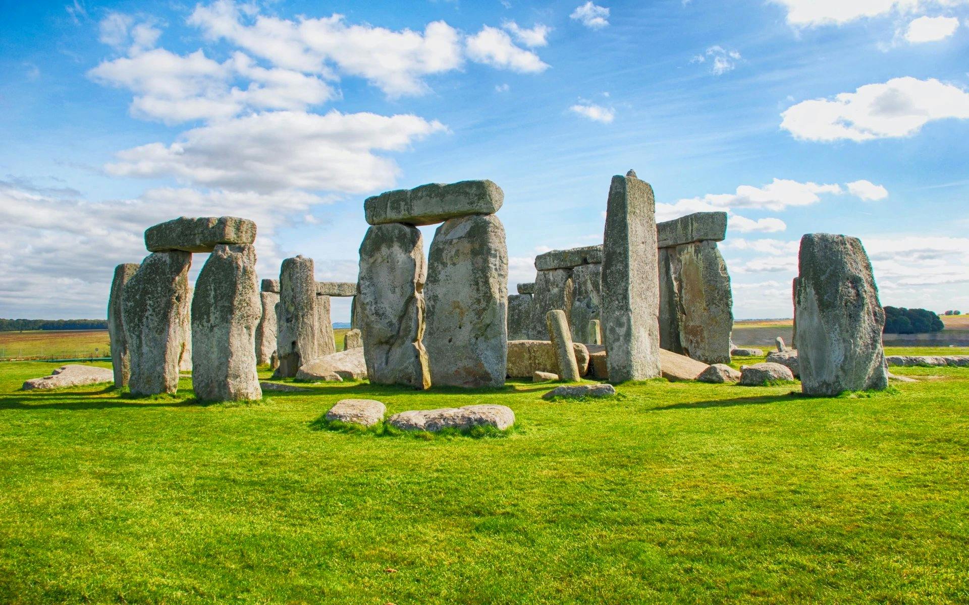 Guided Tour of Cotswolds and Stonehenge with Optional Lunch visitor view at Bus Stop 1 Bullied Way