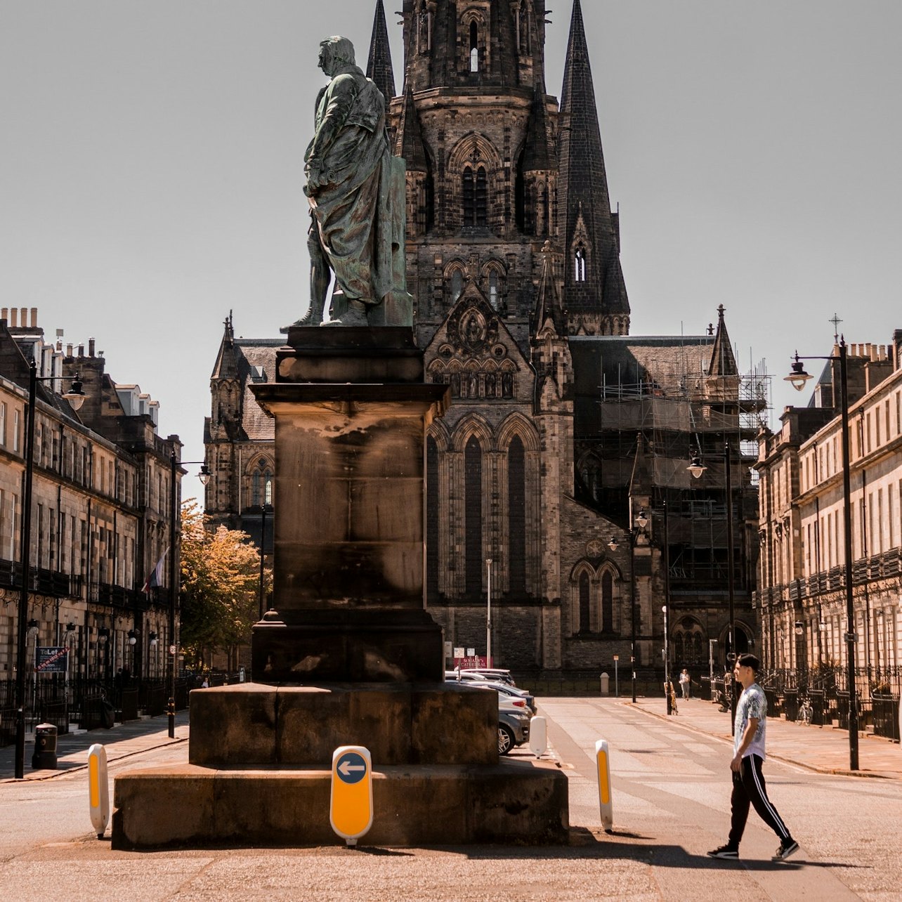 Edinburgh: City Audio Guide App for Your Smartphone