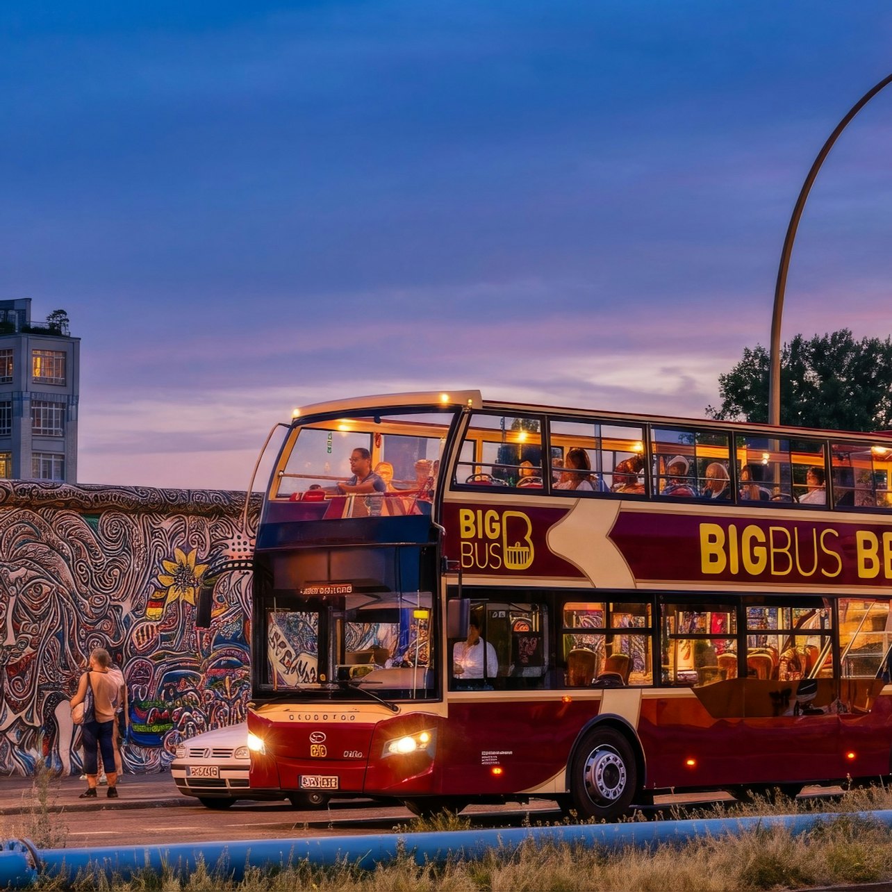 Berlin: Evening Open-Top Bus Tour with Live Guide