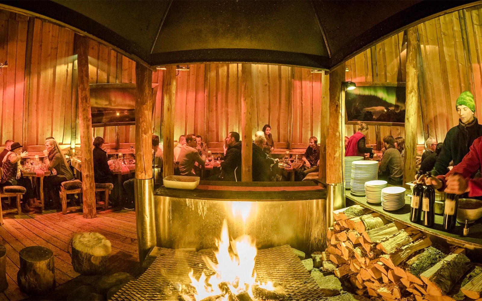 Tromso: Northern Lights & Husky Visit with Traditional Dinner — gallery 2