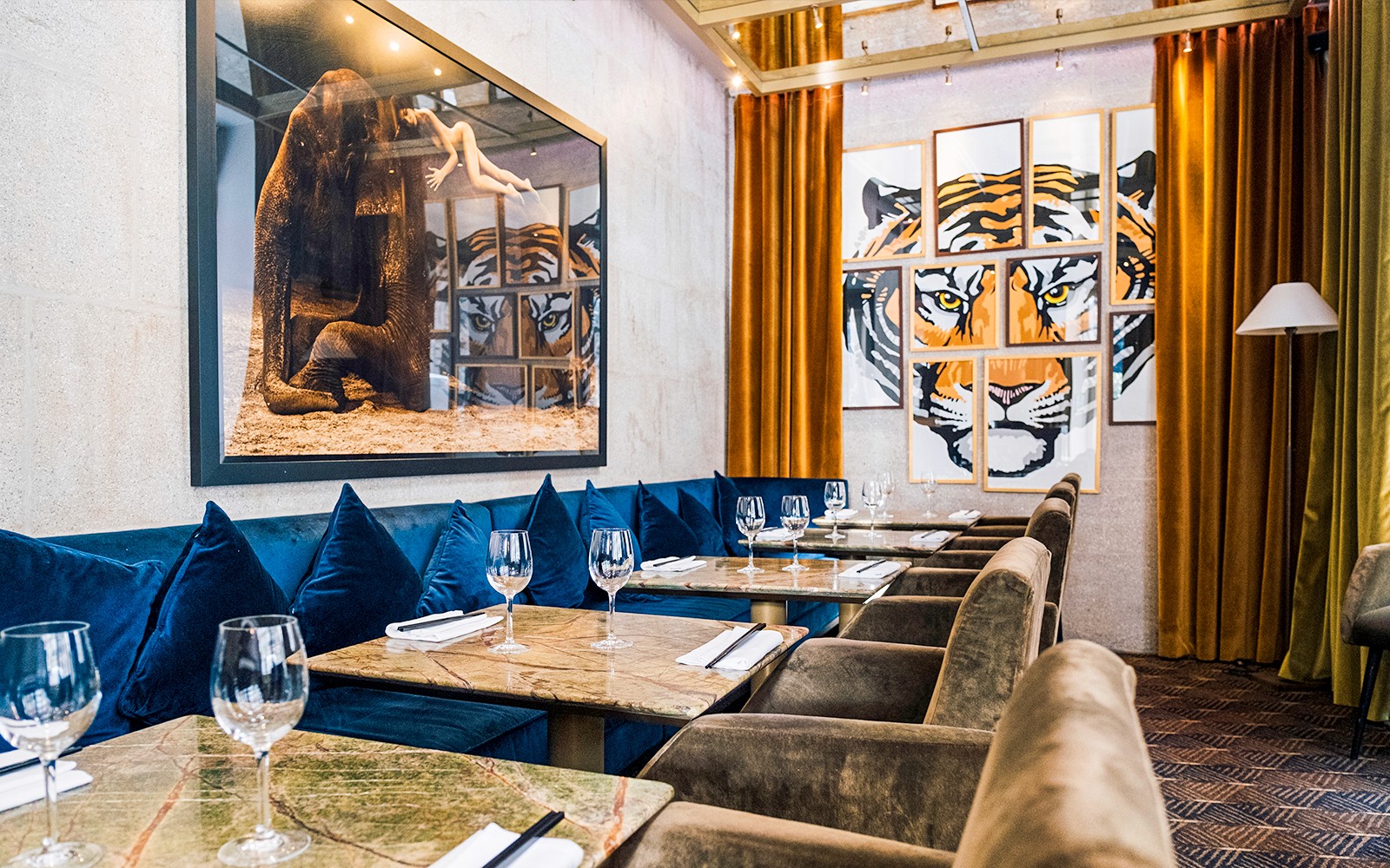 Crazy Horse Show Tickets with Dinner at Ginger Restaurant — gallery 5