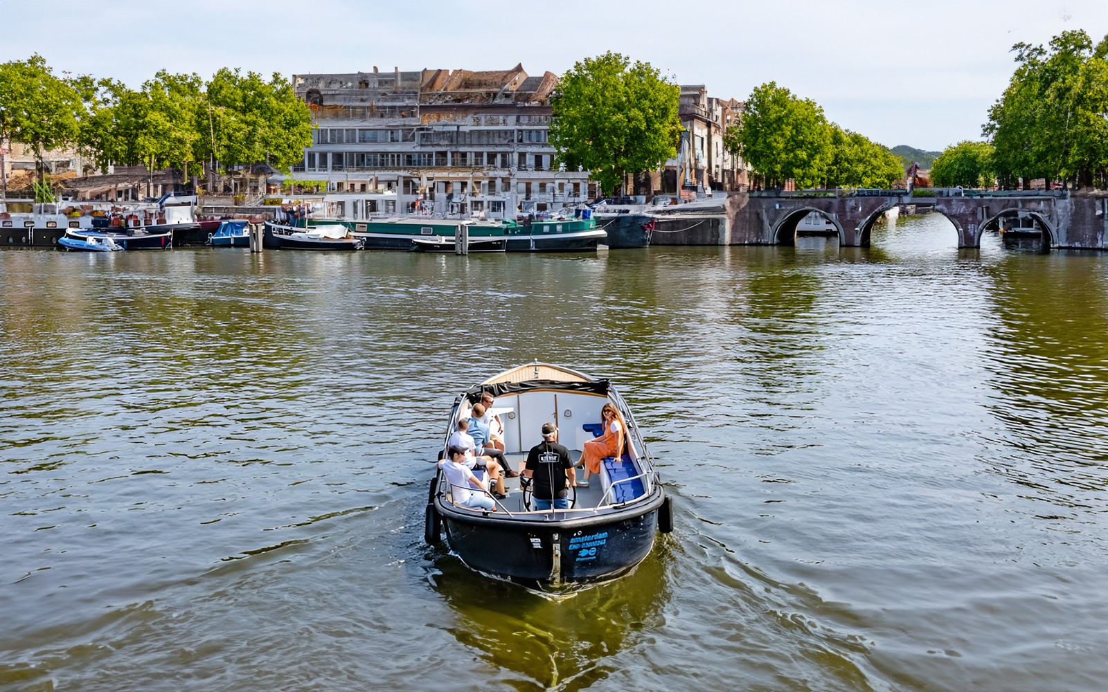 Amsterdam: 75-Minute Small Open Boat Canal Cruise — gallery 1
