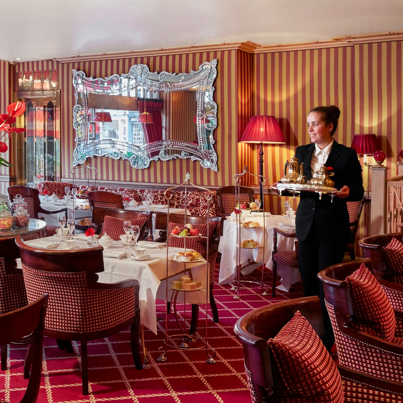 London: Guided Tour + Afternoon Tea at The Rubens at The Palace — gallery 1