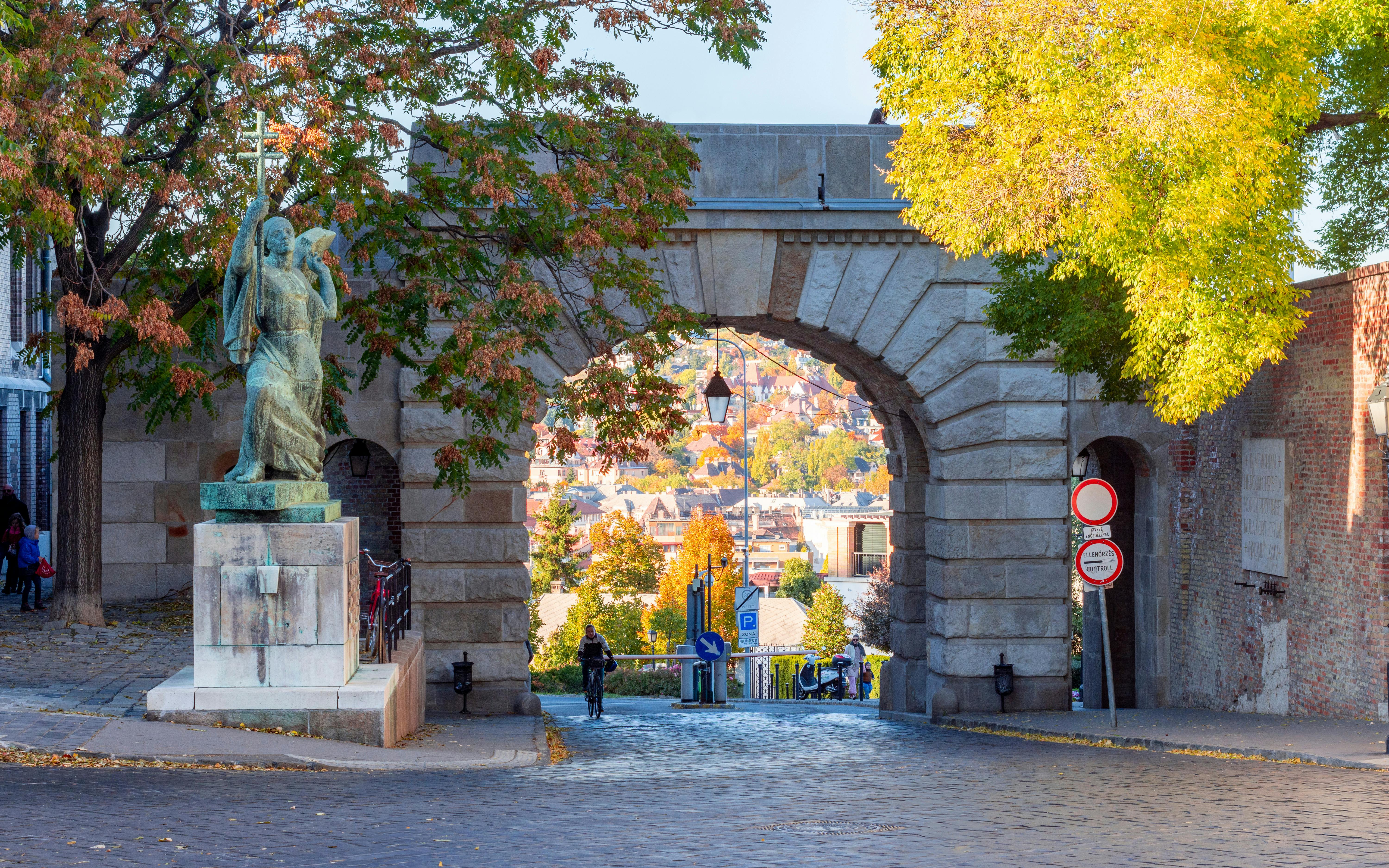 Buda Italian Guided Walking Tour