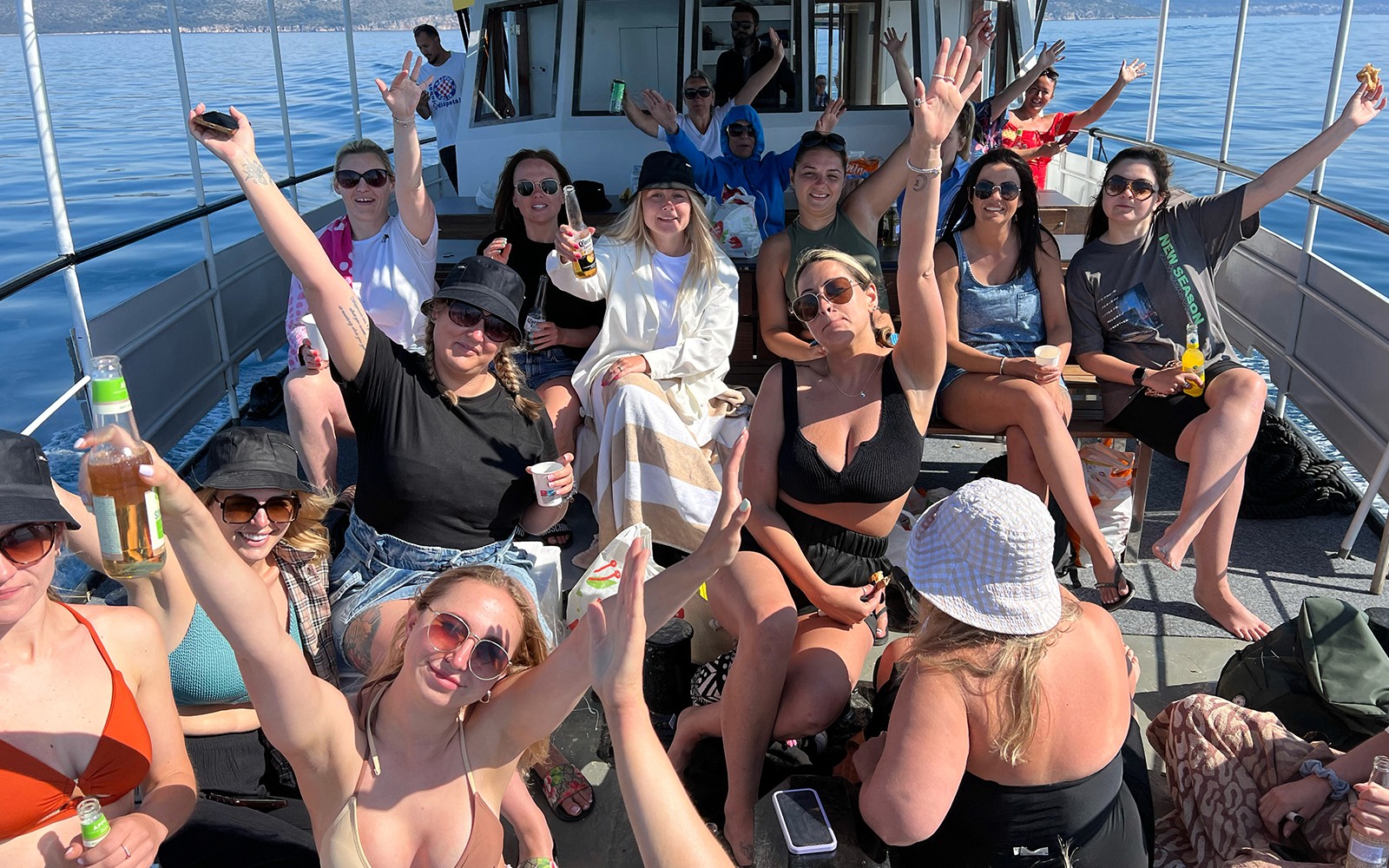 From Split: Blue Lagoon, Shipwreck & Solta Cruise with Lunch