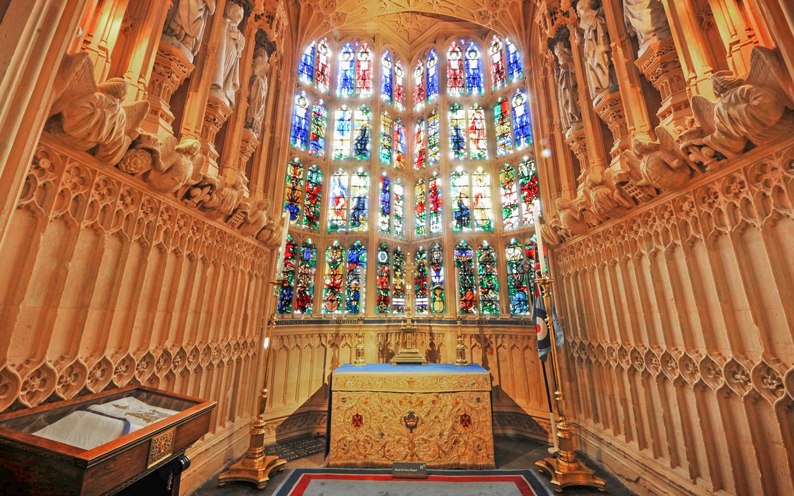 Westminster Abbey Guided Tour with Changing of the Guard — mobile