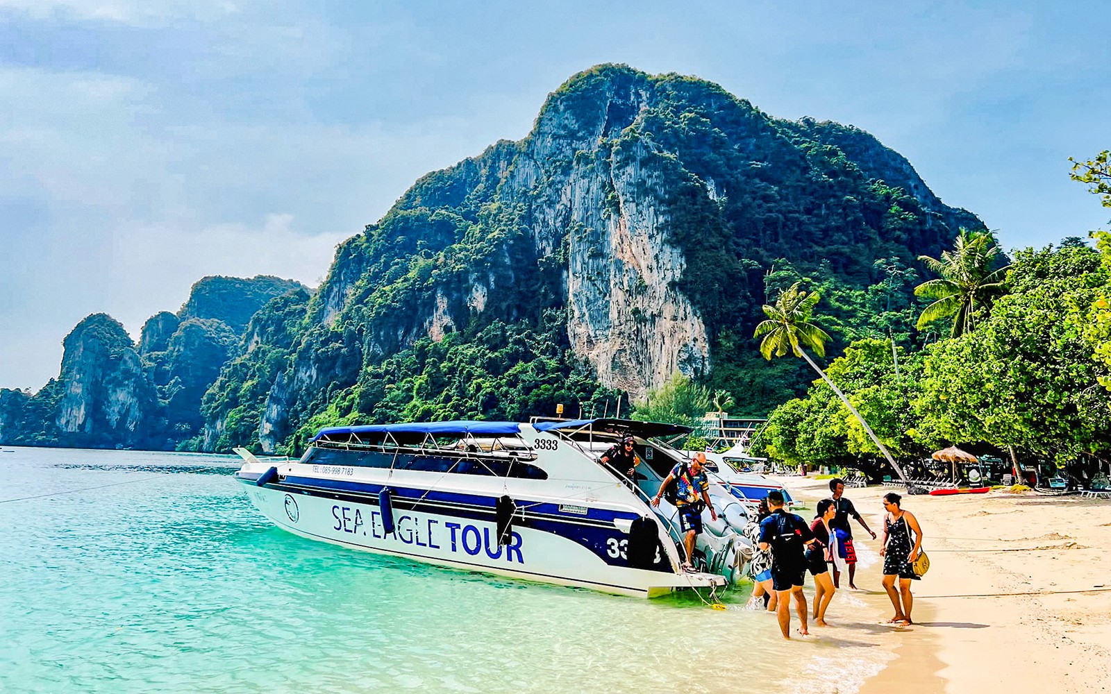 From Krabi: Early Bird Phi Phi & 4 Islands Tour by Speedboat with Breakfast, Lunch & Transfers