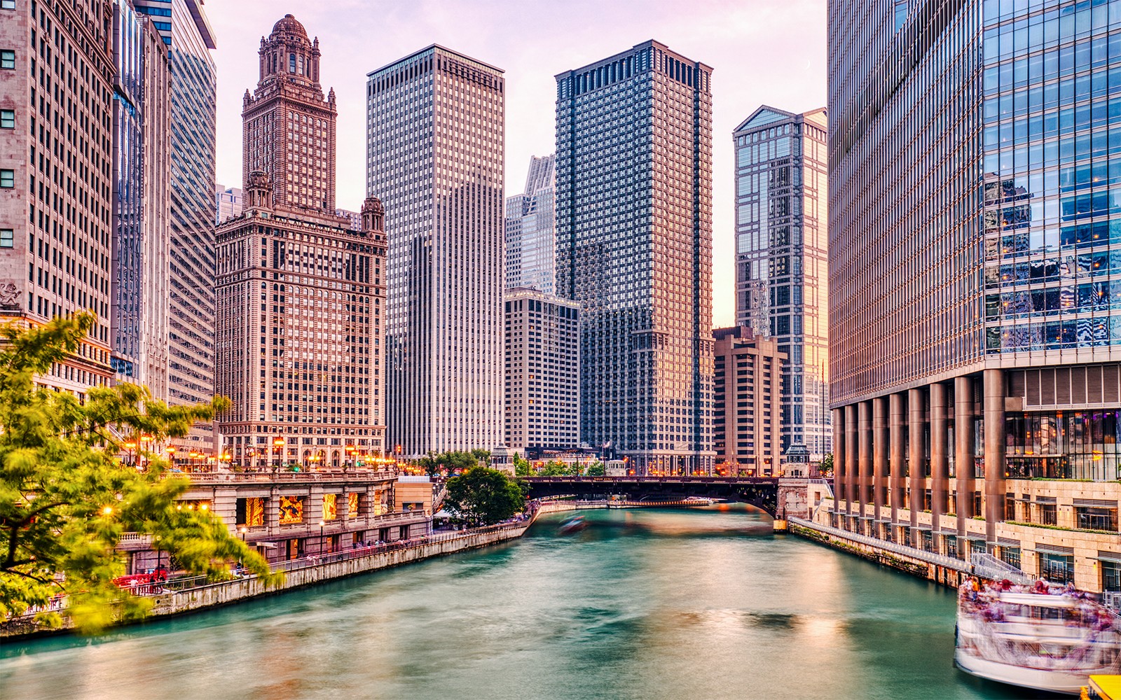 90-min Chicago River and Lake Michigan Architecture Cruise by Wendella — gallery 4