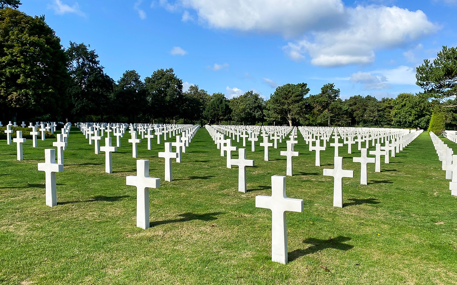 From Paris: Normandy D-Day Beaches Full-Day Guided Tour with Lunch