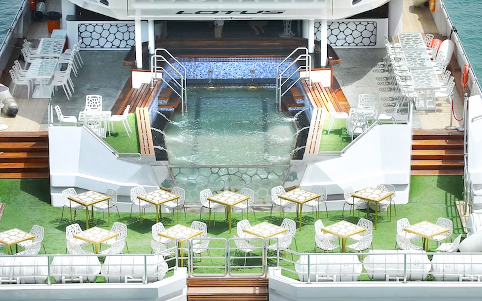 From Dubai Marina: 3-Hour Lotus Mega Yacht Cruise with Buffet Dinner, Unlimited Drinks & Live Entertainment — gallery 1