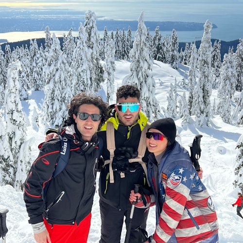 Vancouver: Guided Snowshoeing Tour — gallery 1