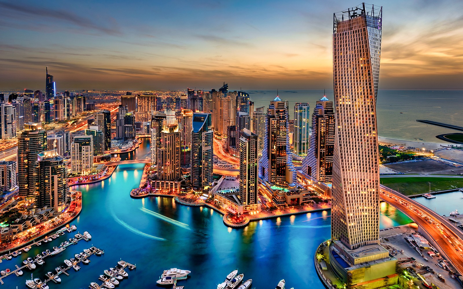 Dhow Cruise Dinner in Dubai Marina with Live Entertainment — gallery 2