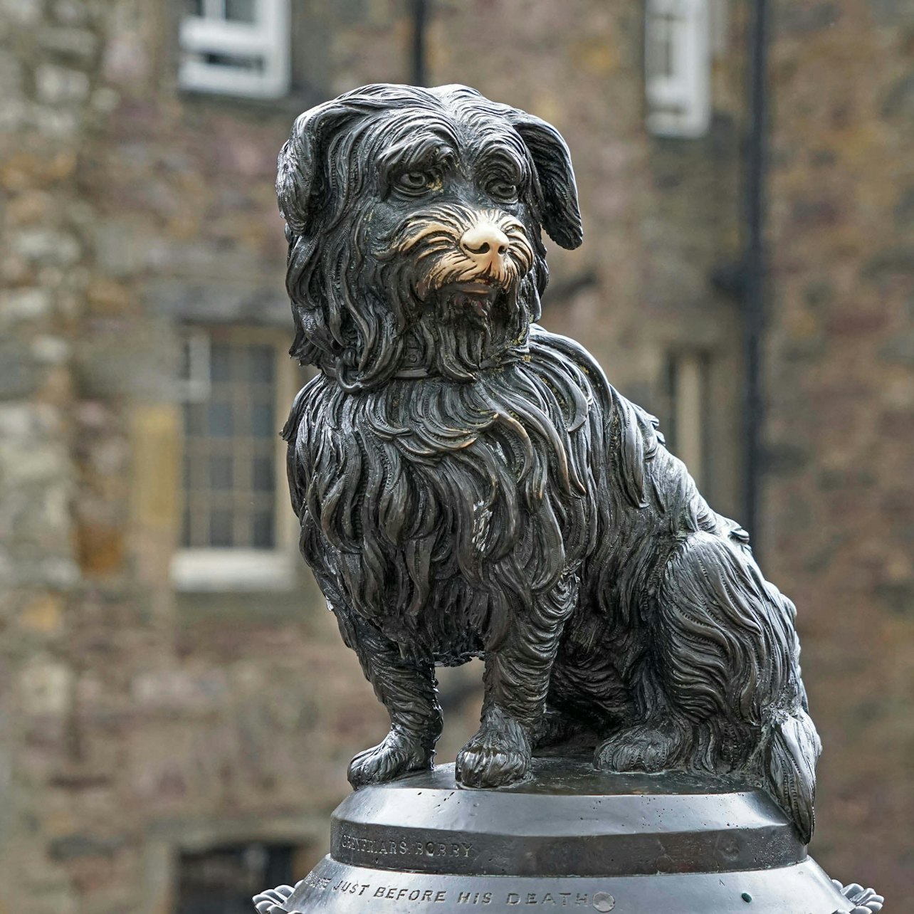 Edinburgh: Audio Guide App by TouringBee