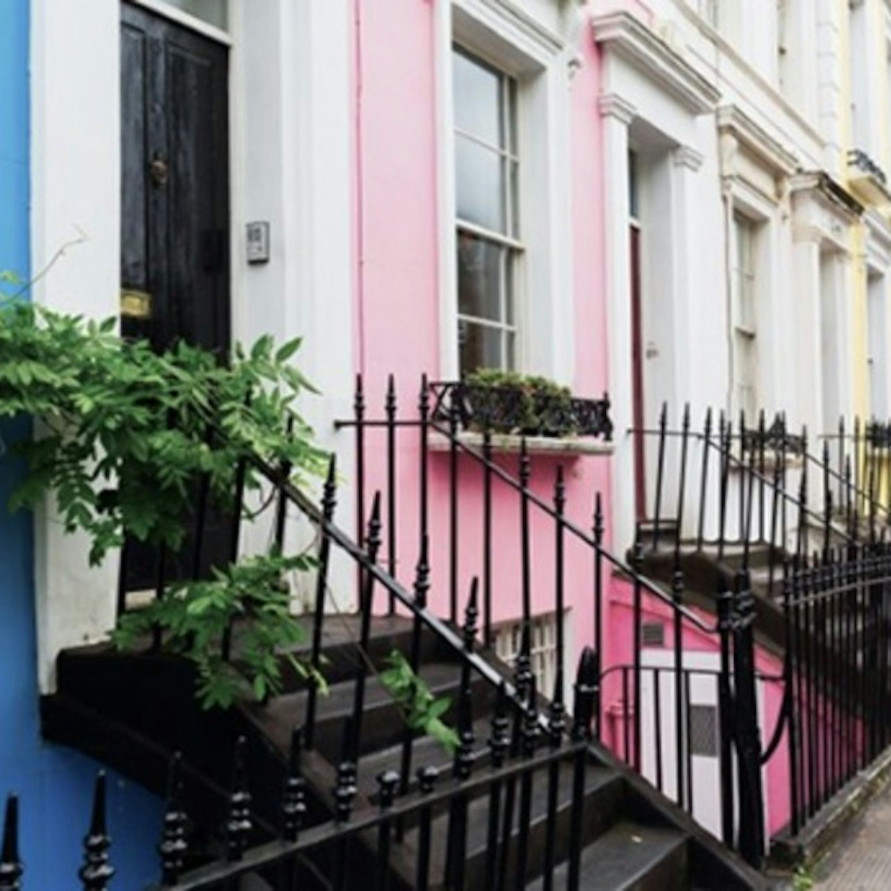 London: Tootbus Hop-on Hop-off Tour + Thames River Cruise