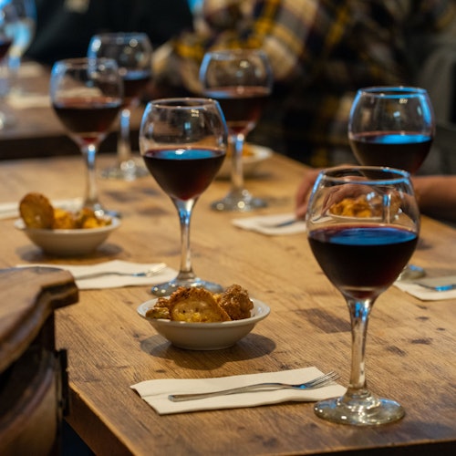 Vancouver: Legendary Gastown Food Tour — gallery 4