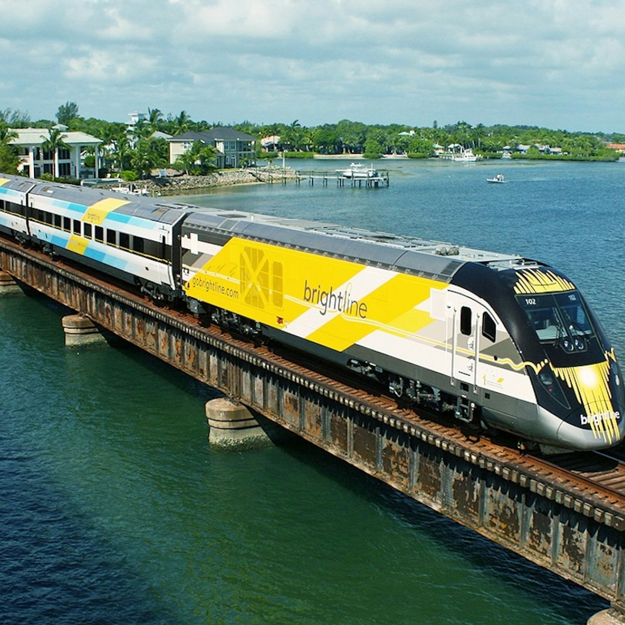Universal Orlando Resort: Day Trip by Brightline Train from Miami | Day ...