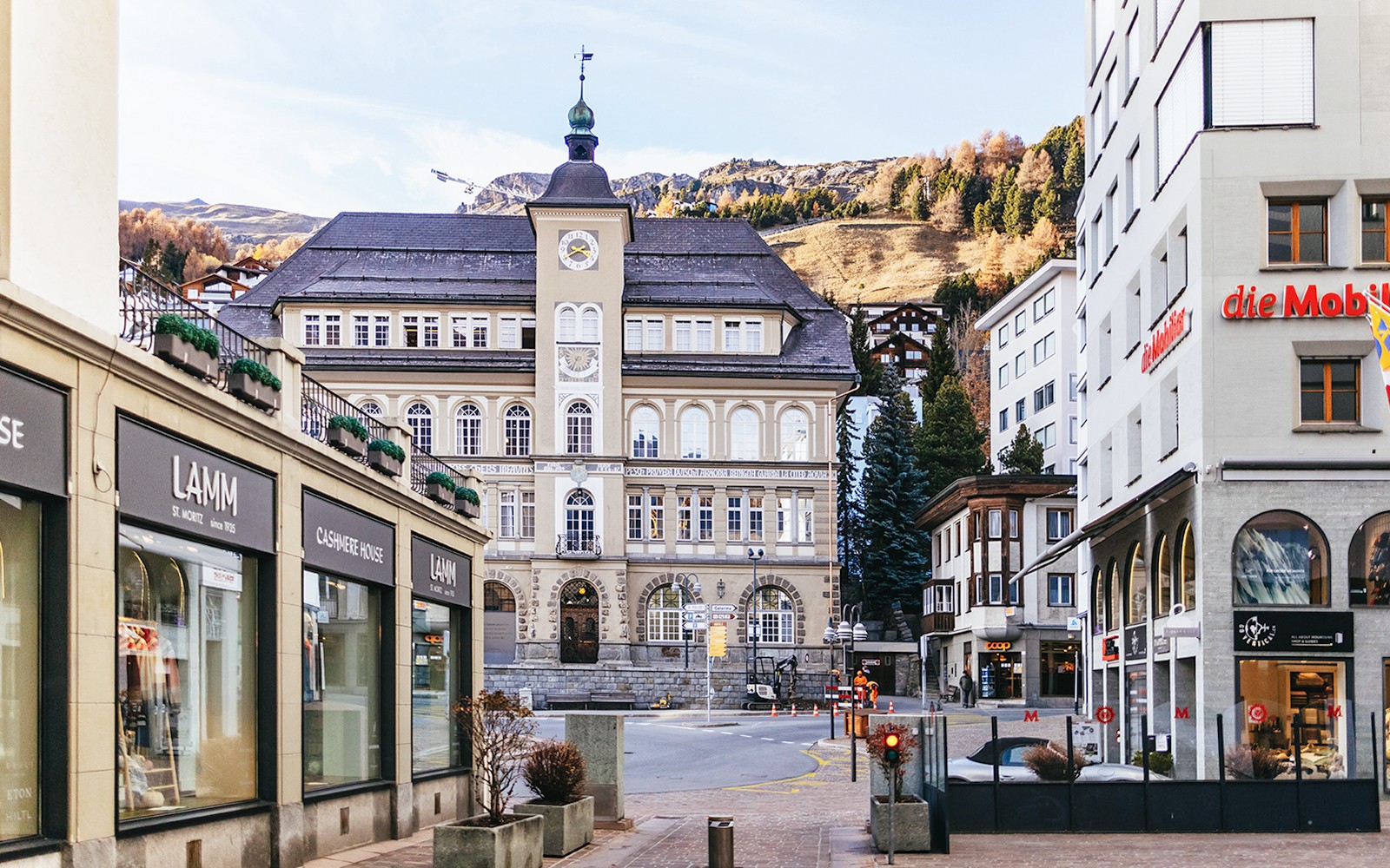 From Milan: St. Moritz-Tirano Day Trip with Lake Como Cruise & Bernina Red Train — gallery 4
