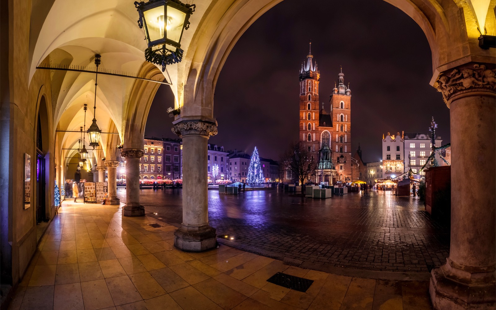 Creepy Krakow: 2-Hour City Walking Tour