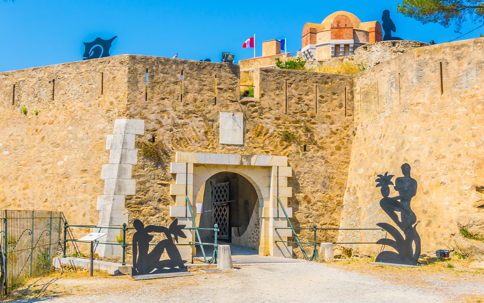 Full-Day Tour of Saint Tropez and Port Grimaud