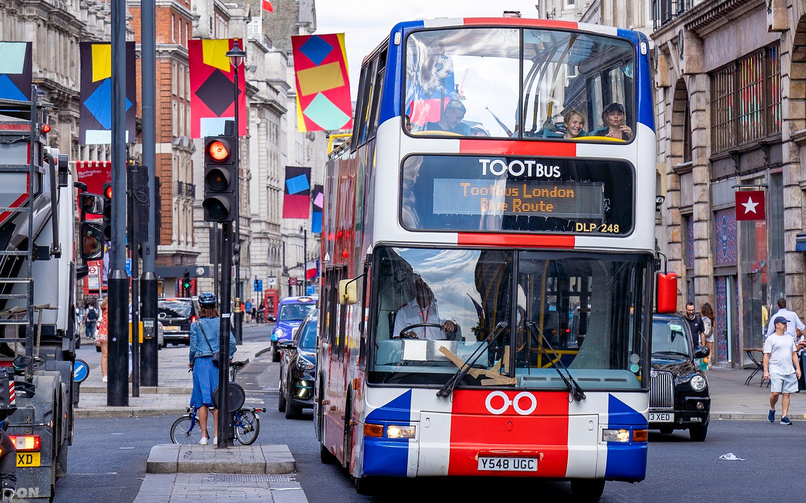 Tootbus: London Kids Tour with Live Guide — portrait