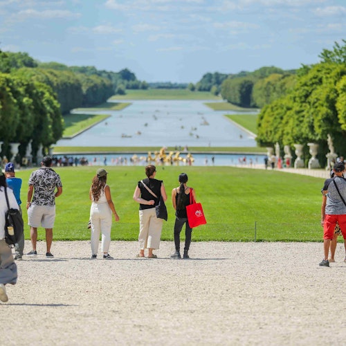 Palace of Versailles: Roundtrip Transport Only