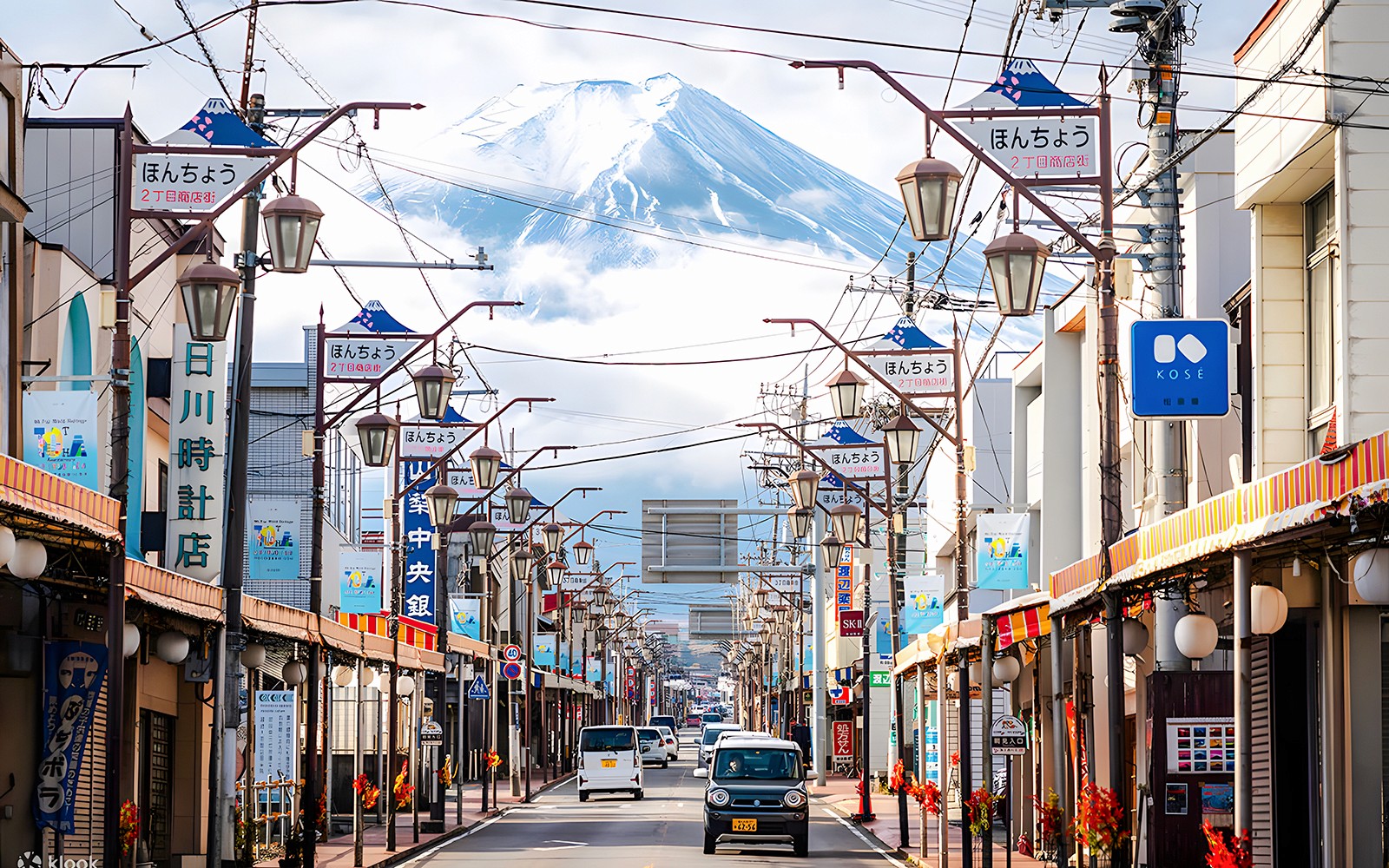 Mount Fuji Highlights Tour: Chureito Pagoda, Lake Kawaguchi, Oshino Hakkai, & More