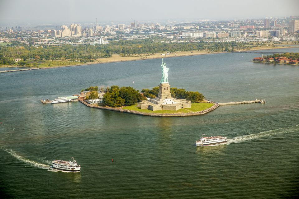 20-Min Ultimate NYC Helicopter Tour from Downtown Manhattan