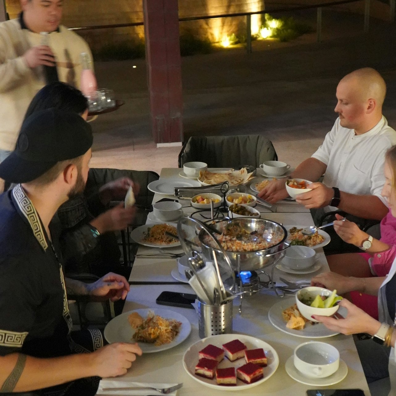 Sharjah: Dune Buggy Experience + Dinner