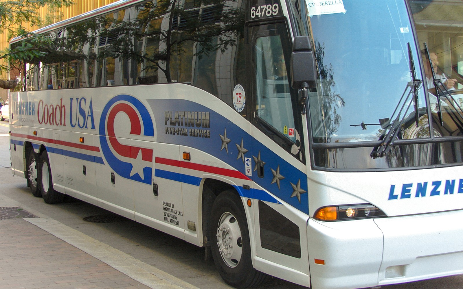 Coach USA One-Way Tickets: Chicago O'Hare Airport to/from Milwaukee City Center