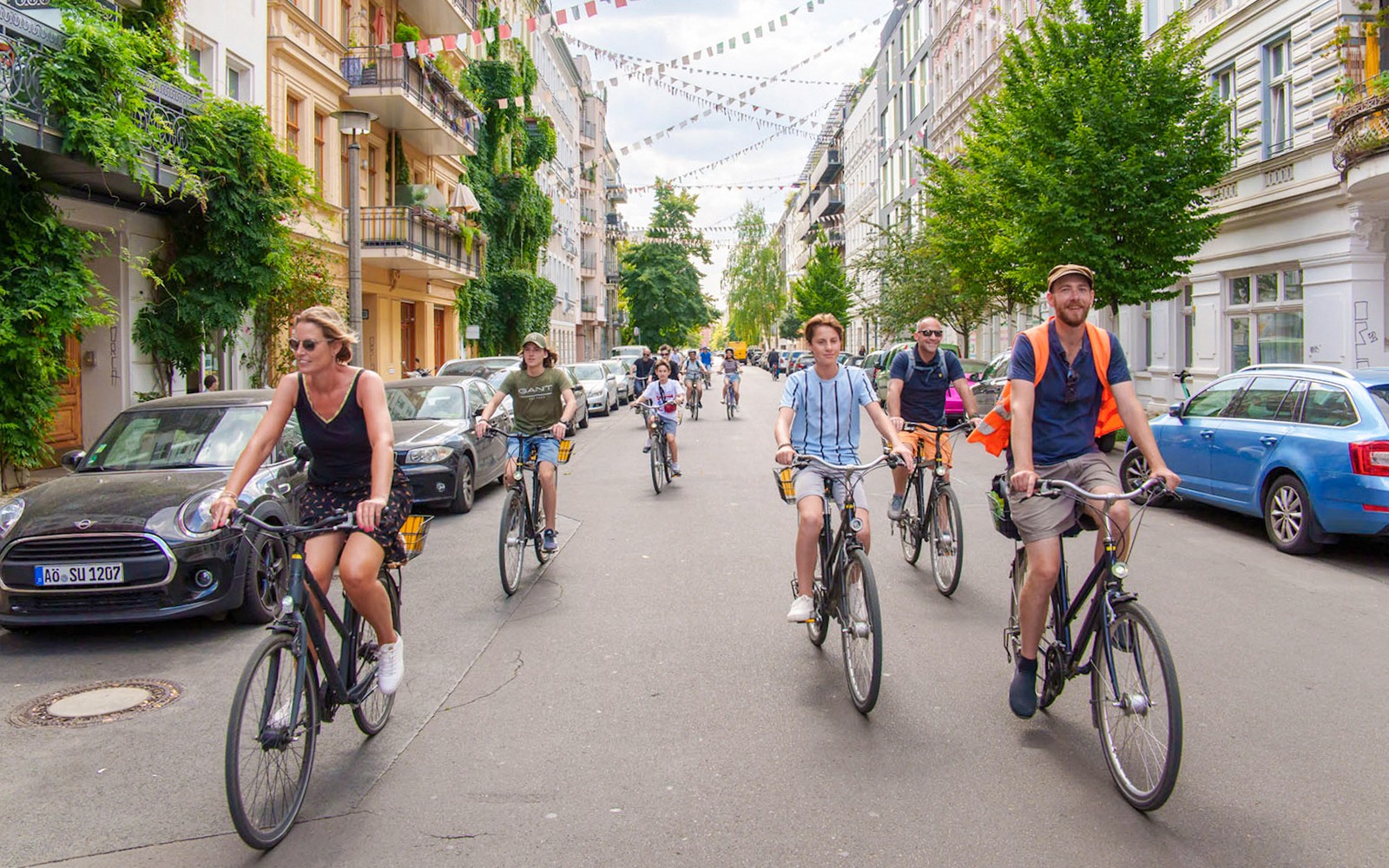 3.5-Hour Guided Bike Tour of Berlin's Best Highlights — gallery 1
