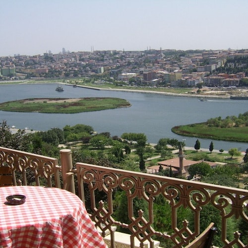 Istanbul: Two Continents Tour by Bus and Bosphorus Cruise — gallery 3