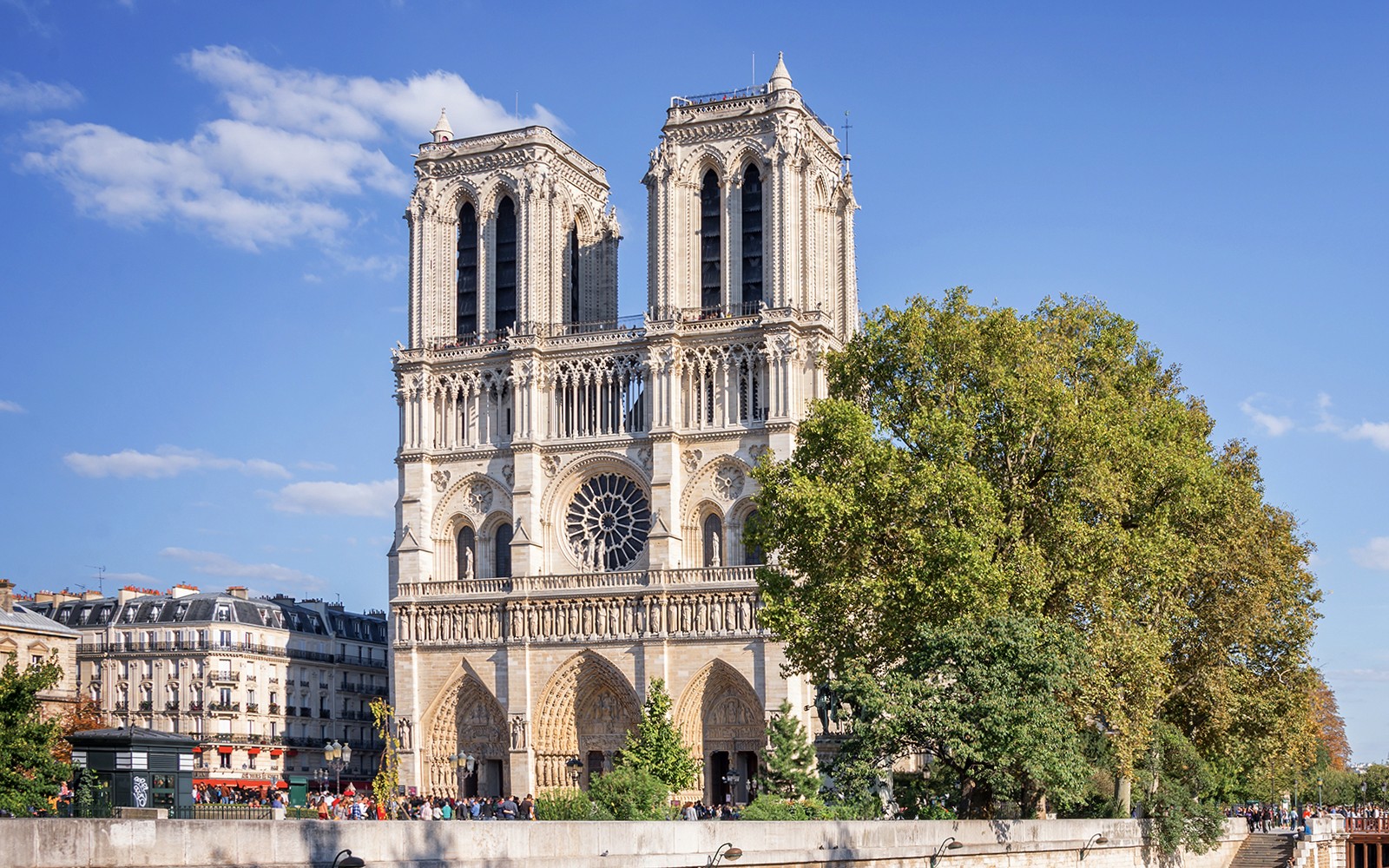 Seine River and Canal Saint-Martin Sightseeing Cruise