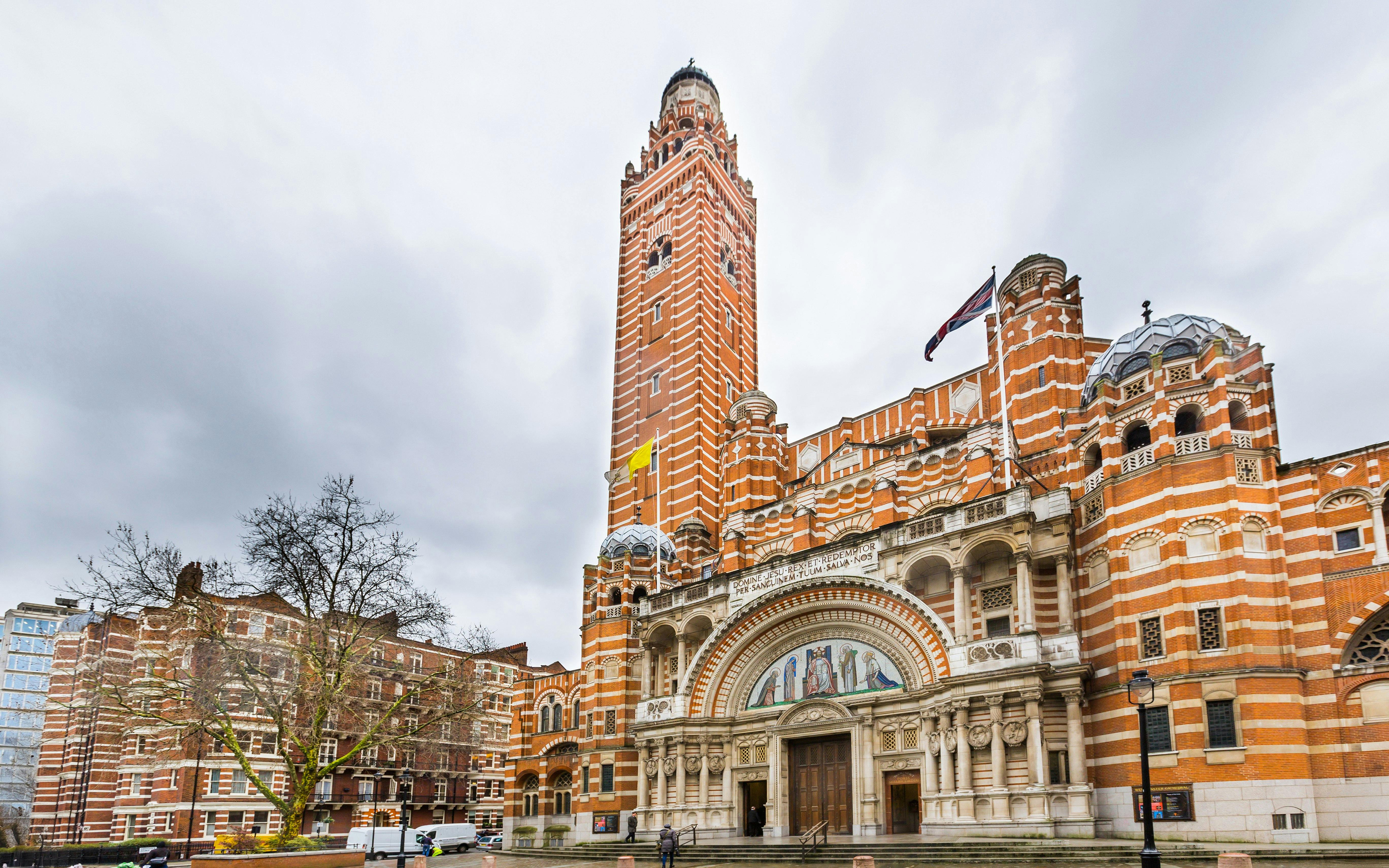 LUMINISCENCE London: The 360° Immersive Show