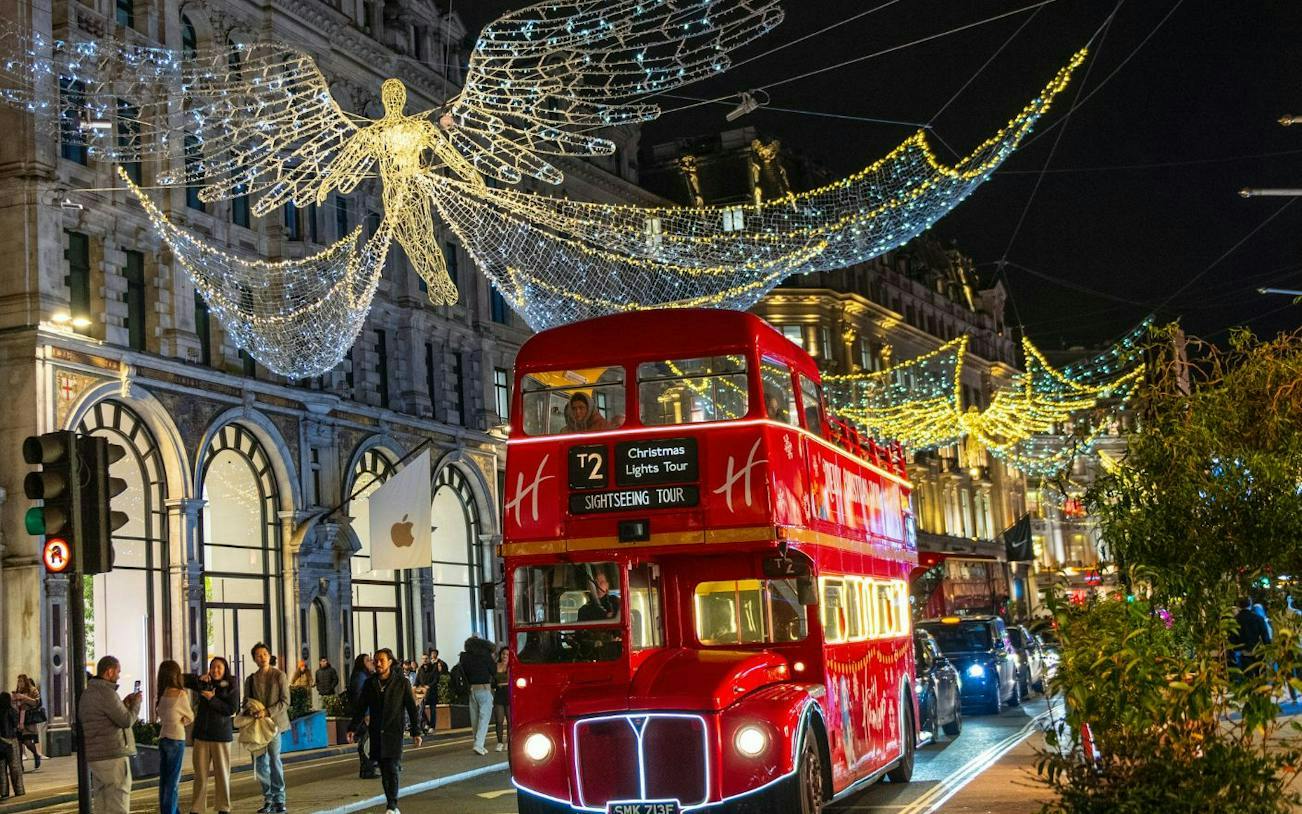 London Christmas Lights Vintage Bus Tour - venue or experience setting
