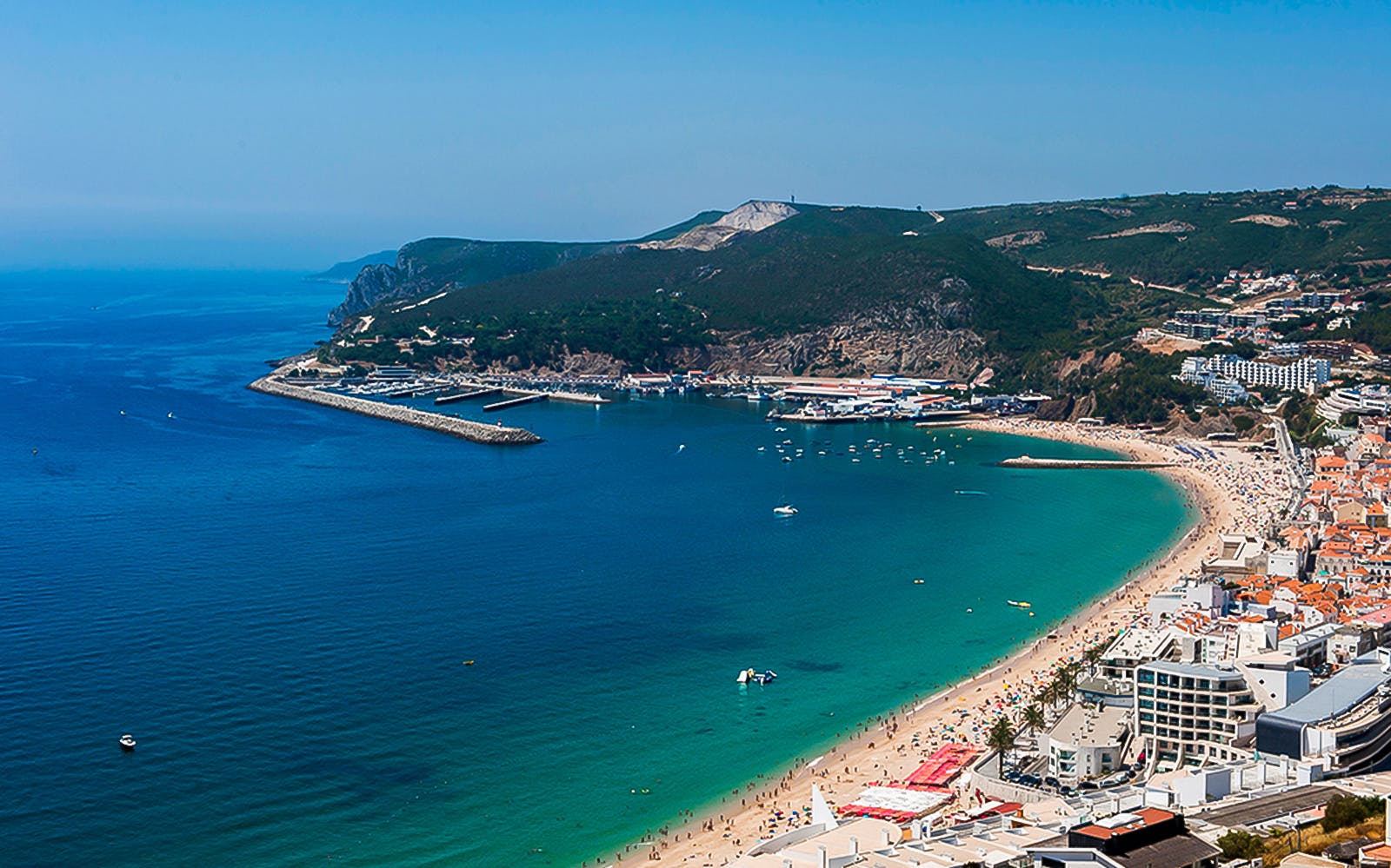 Small Group Wine Tour in Arrábida from Lisbon